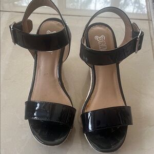 Black Sandals with Ankle Strap and Glossy Finish
